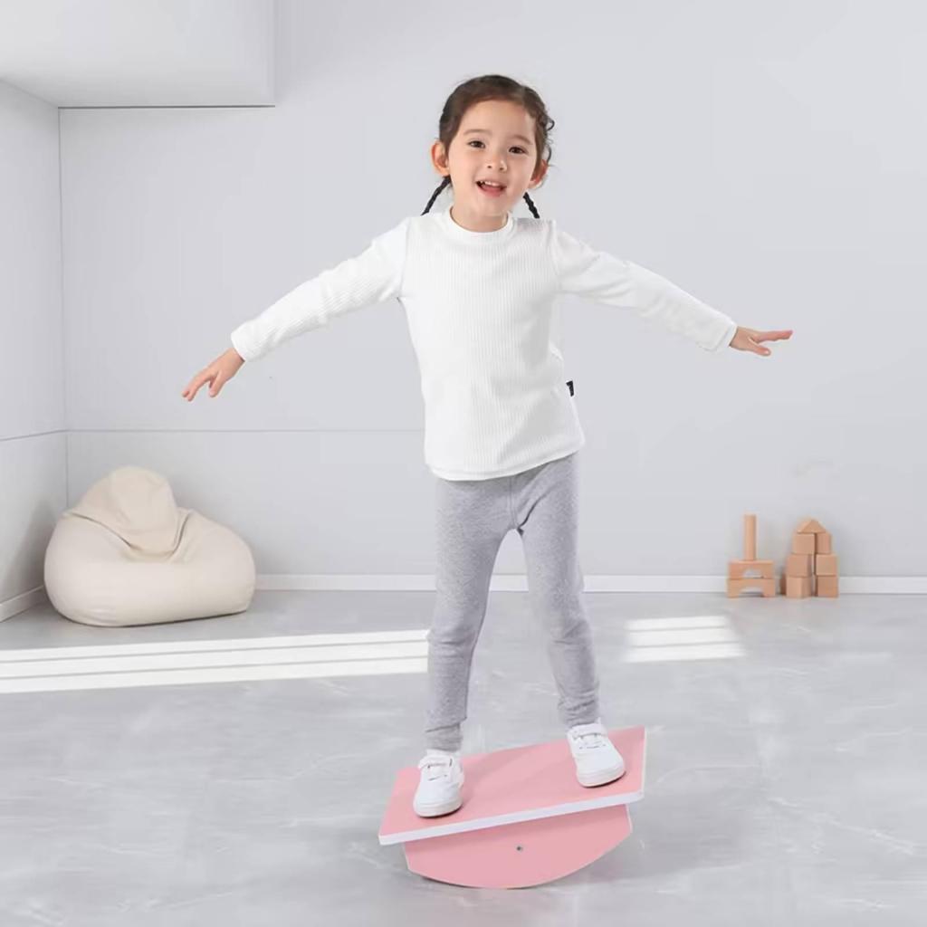 Planche d'équilibre pour enfants en plastique incurvé antidérapante pour tout-petits