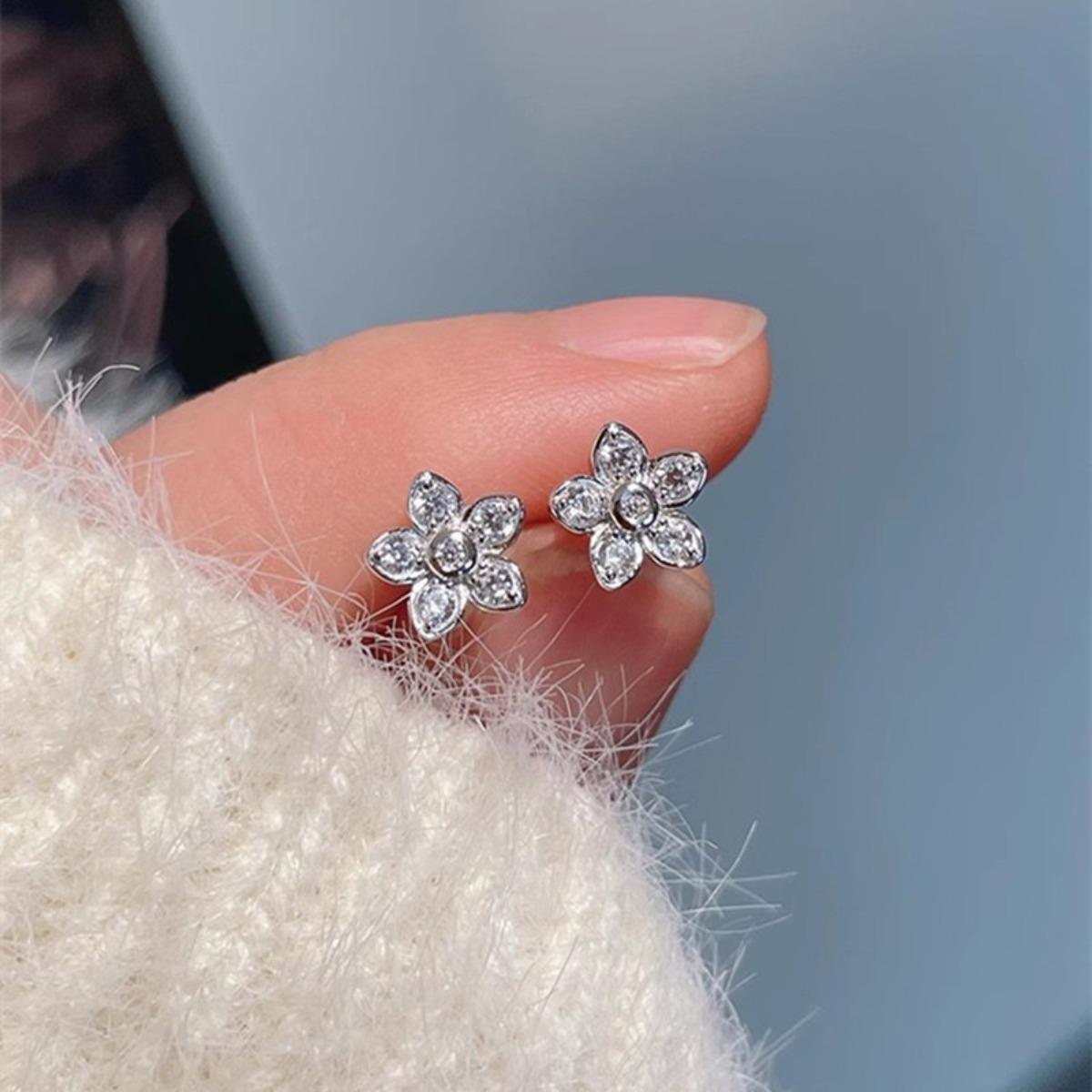 Minimalist Ins Style Five-Petal Sparkling Flower Earrings