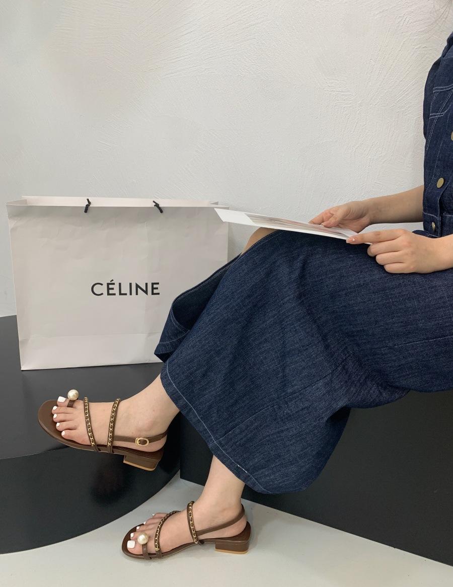 

Xiaoxiangfeng slippers women s outer wear 2025 new summer fashion with skirt high-end French flat low-heeled sandals 39 коричневый