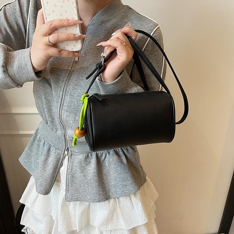 

This year s popular small square bag 2025 summer new ins niche versatile single shoulder underarm bag wide shoulder strap handbag
