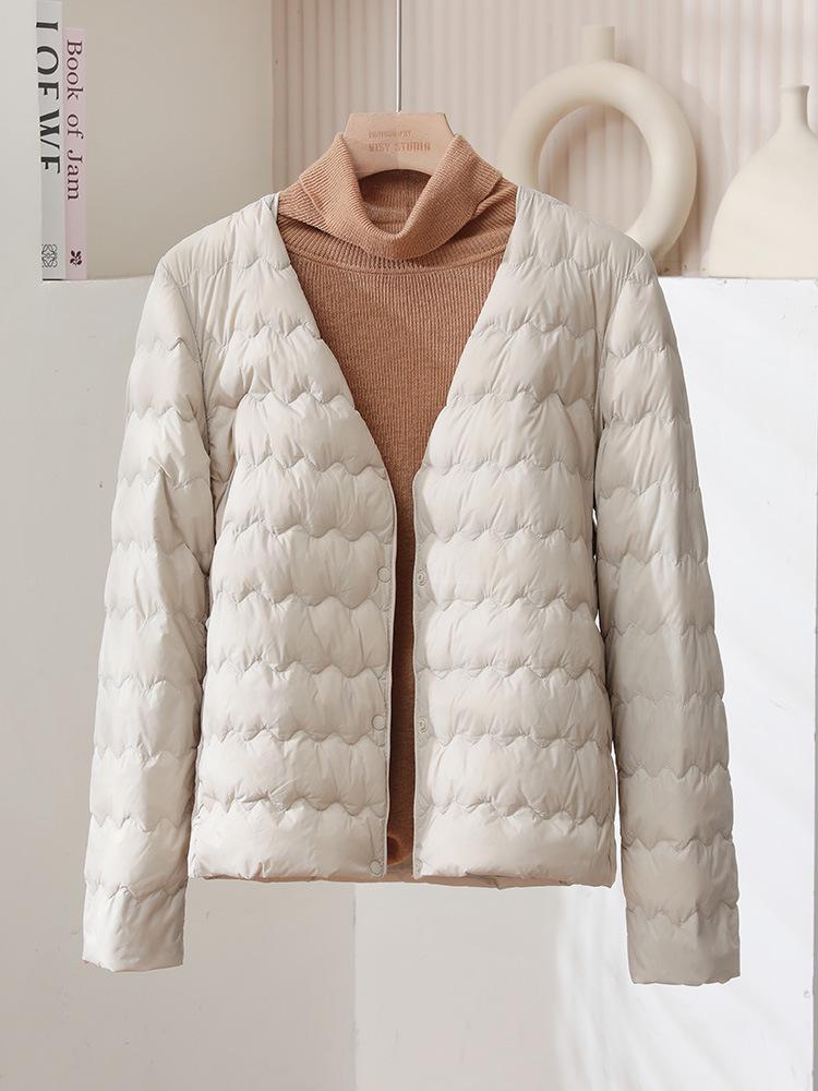 Women's Lightweight Down Jacket, Short Wave Pattern, Convertible Round/V-Neck, Warm for Autumn/Winter