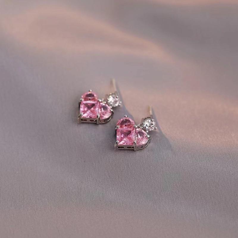 Premium Zirconia Heart Flower Earrings Necklace Offering Exquisite Craftsmanship and Gold/Steel Plating For Comfort