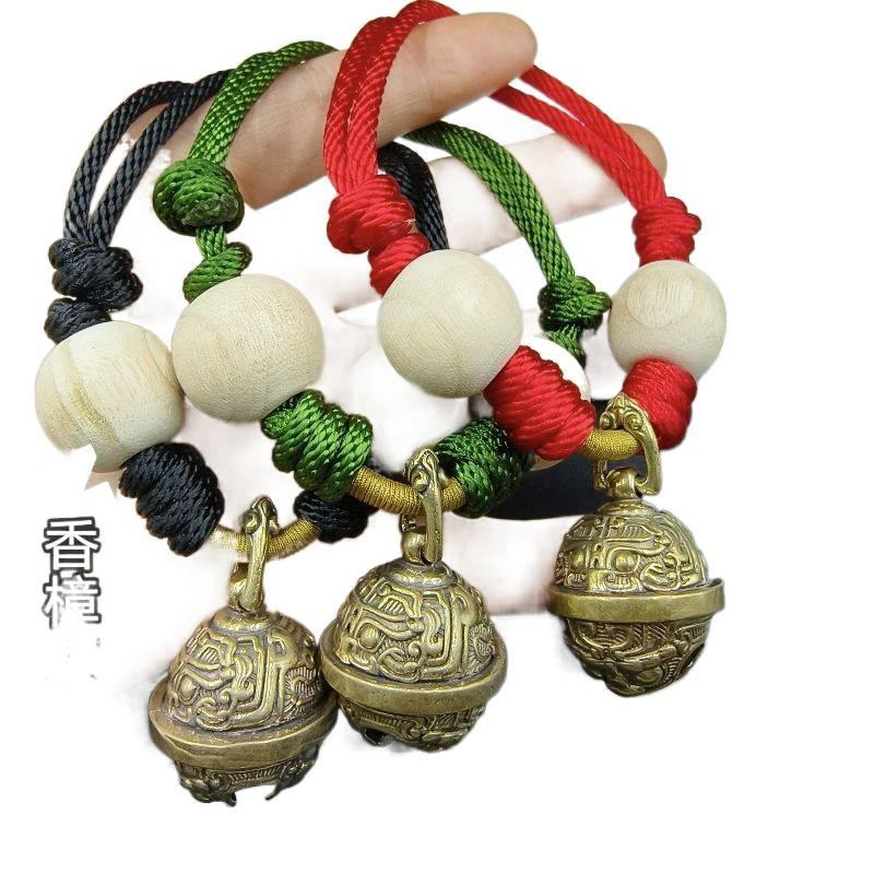 Dog flea and tick collar with camphor wood beads and a brass bell, suitable for small, medium, and large dogs, featuring a retro Chinese style and