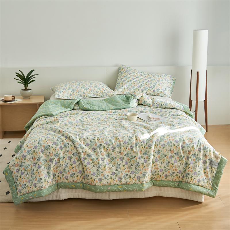 100% Cotton Animal Botanical Print Summer Comforter Comfortable Soft Breathable and Lightweight Quilted and Machine Washable