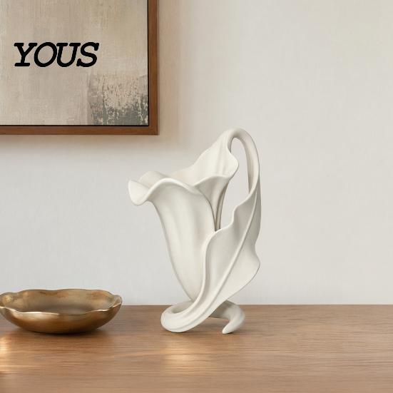 Abstrakte Keramik-Optik Vase 3D-gedrucktes Calla-Lilien-Ornament, Eleganter matter Off-White Blumenhalter mit stabiler Spiralornament-Basis, Minimalistischer Schreibtisch