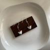 Literary and retro butterfly agate earrings, simple and versatile temperament small earrings jewelry
