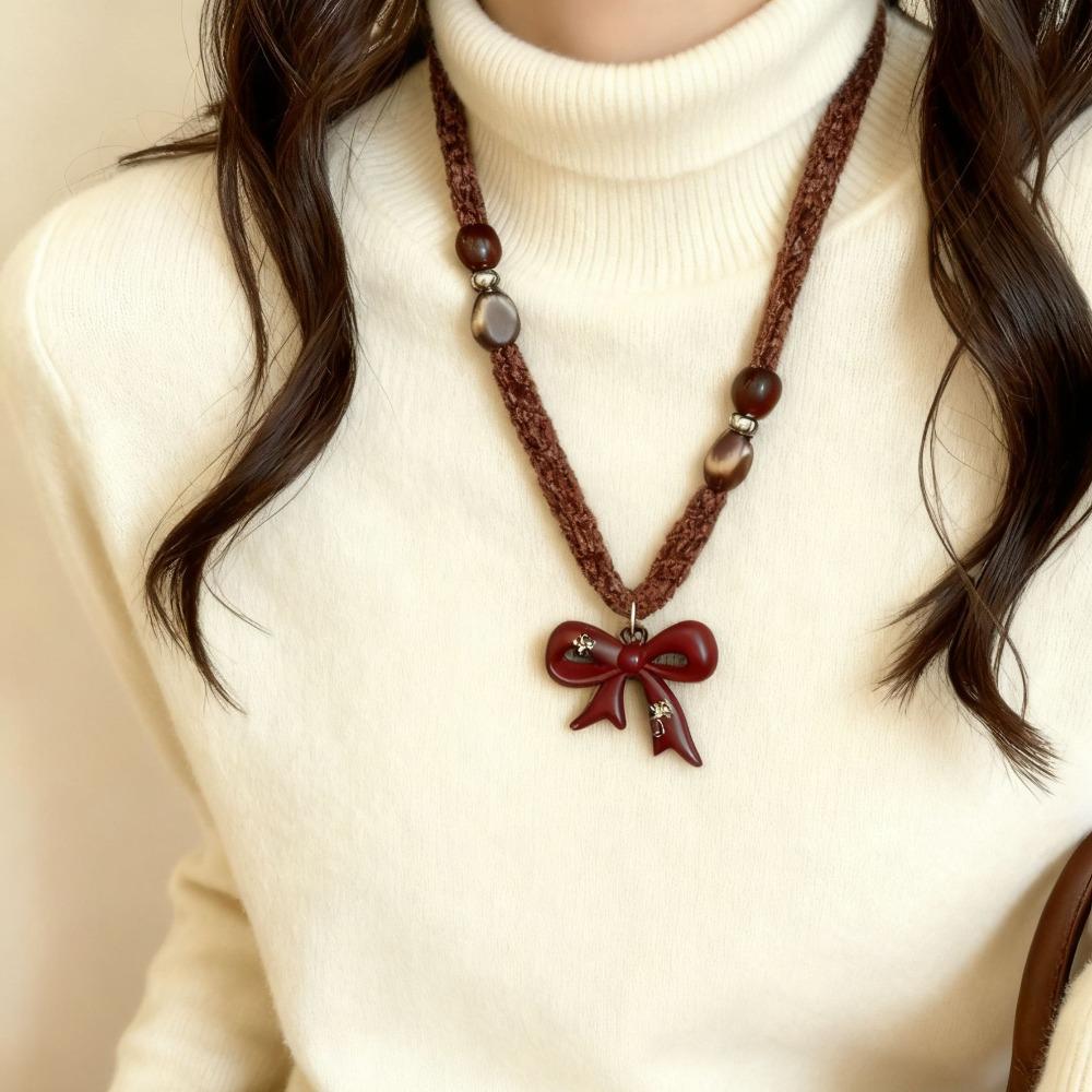 Mode Persönlichkeit Maillard Rot Schleife Anhänger Braun Plüsch Halskette für Damen Herbst Winter Retro Pullover Kette Zubehör Schmuck