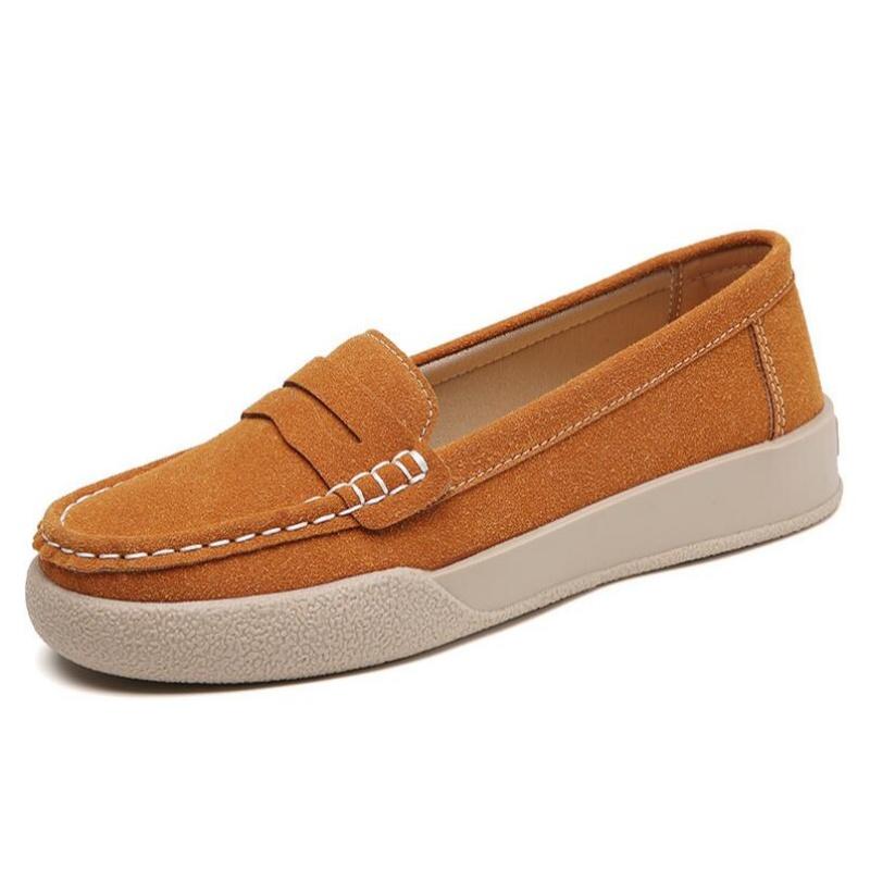 The new women's loafers are comfortable and lightweight. Women's spring and autumn casual leather shoes, flat shoes, large size