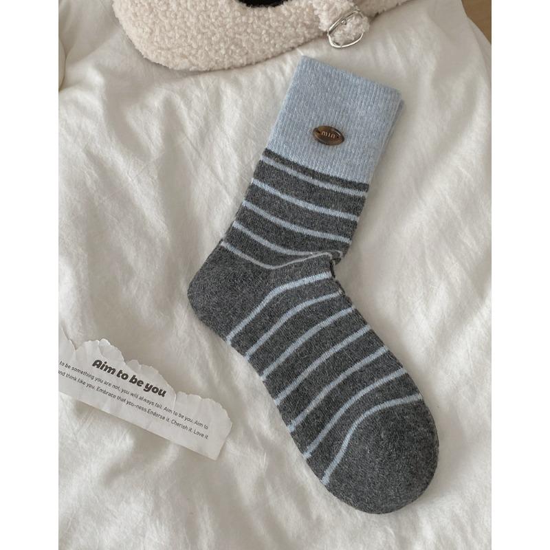 Autumn and Winter Women's Winter Thickened Boneless Striped Patchwork Warm Mid-calf Socks Women's Socks Pile Socks