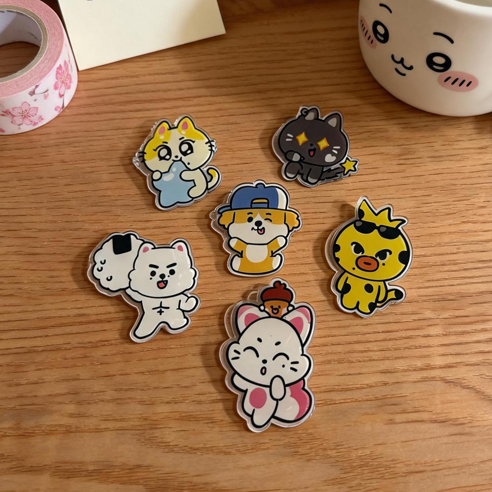 6pz ENHYPEN ENCHIN Carino Spilla Smalto Acrilica Personaggio a Corpo Intero Jungwon Jay Jake Sunghoon Sunoo Ni-ki Cartone Animato Distintivo Azione Decorazione Borsa Regalo per Fan