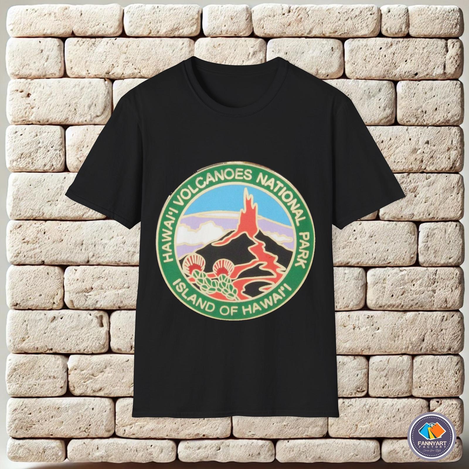 Hawaii Volcanoes National Park Unisex T-Shirt M
