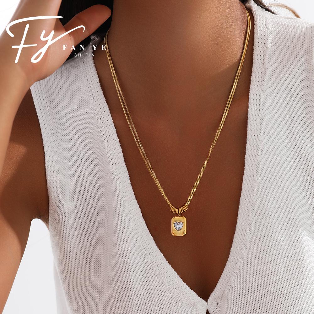 Rhinestone Peach Heart Snake Bone Chain Necklace: Women's Double-Layer Stainless Steel Jewelry with High-End Luxury Design