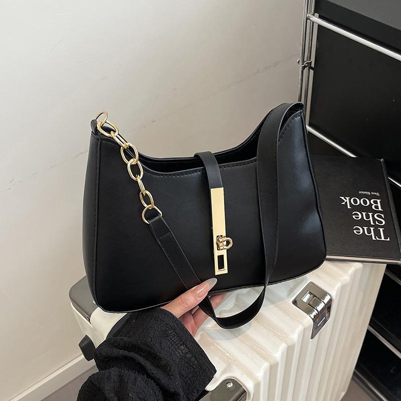 

Повседневная новая универсальная высококлассная темпераментная маленькая квадратная сумка женская досуговая нишевая личность изысканная сумка-мессенджер чёрный