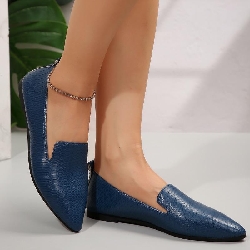 Fashion New Vintage Leather Pointed Flat Shoes Women's Large Soft Sole Comfortable Spring and Summer Slip-on Casual Small Leather Shoes