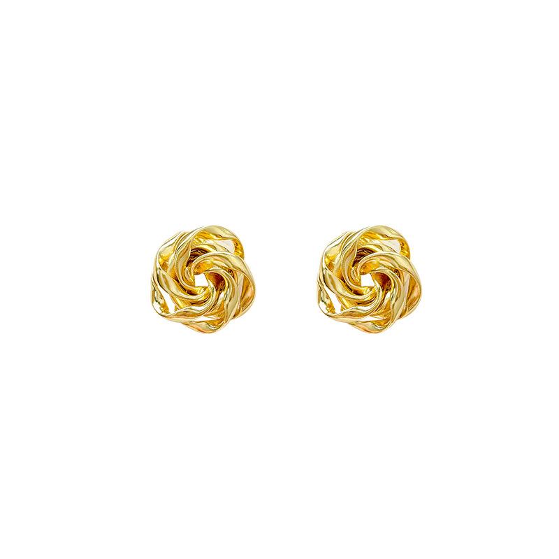 French Gold Hollow Flower Stud Earrings Women's Versatile Three-dimensional Metal Texture Earrings Cold Wind Simple New Earrings