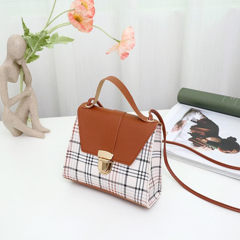 

Маленькая женская сумка с принтом в клетку, маленькая квадратная сумка, новая летняя женская мини-сумка через плечо или мессенджер коричневый