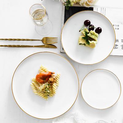 Einfache nordische runde Keramikplatte mit massivem Goldrand, Porzellanglasur, Essteller, westlicher Steak-, Kuchen-, Dessertteller, Snackteller
