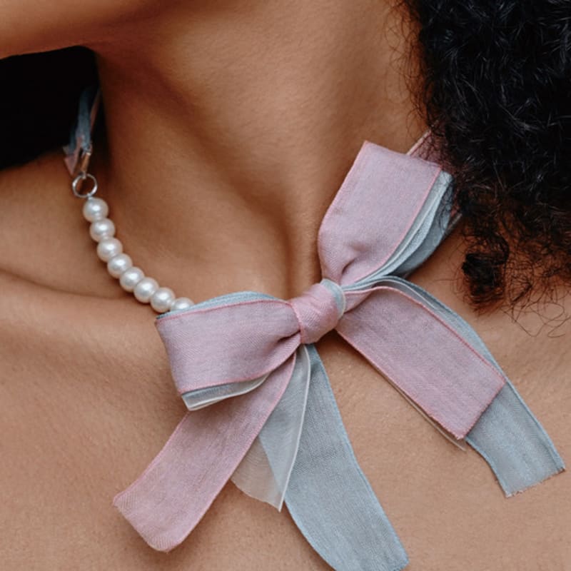 

eyh.arte Ribbon in the sky Collection .10 white