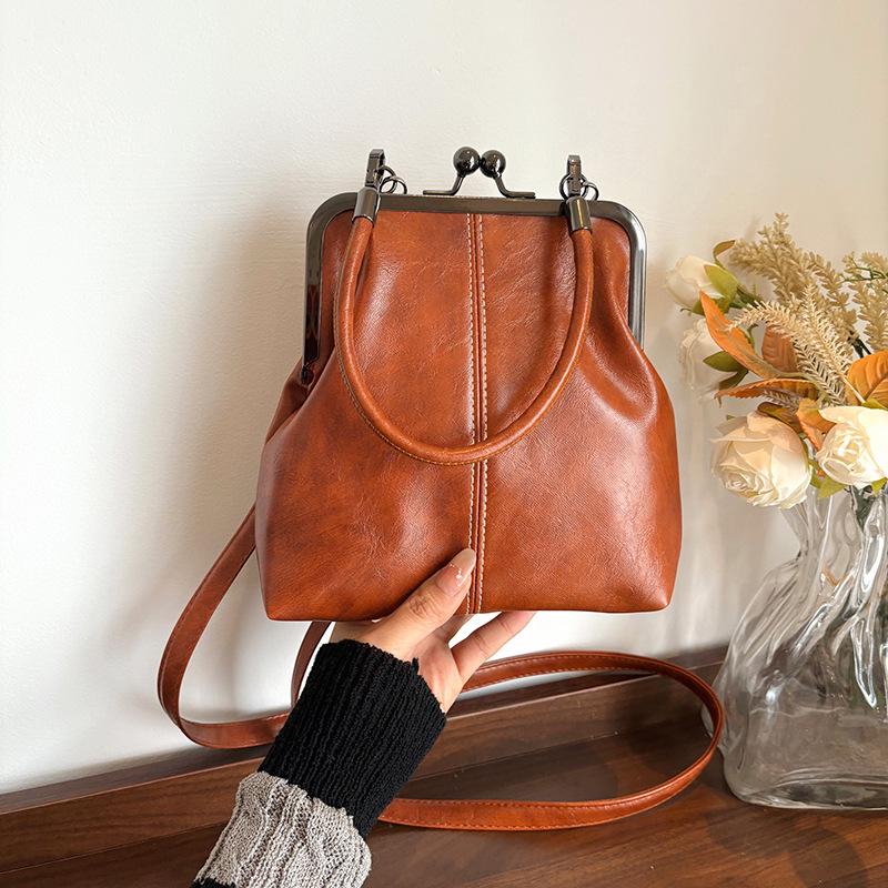 

2026 Retro Crossbody Clip Bag: Versatile Women s Handbag & Phone Carrier for Stylish Commuting As Pictured