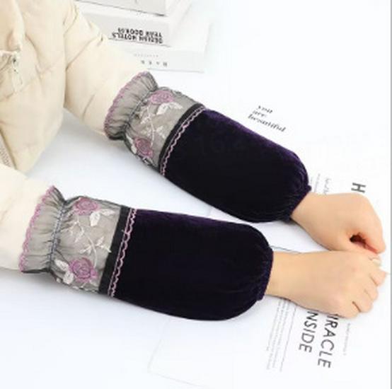 

Осенне-зимняя пуховая куртка из золотого бархата с кружевом и рукавами-оверсливами с защитой от пятен - Специальное предложение для новичков 29*16.5cm