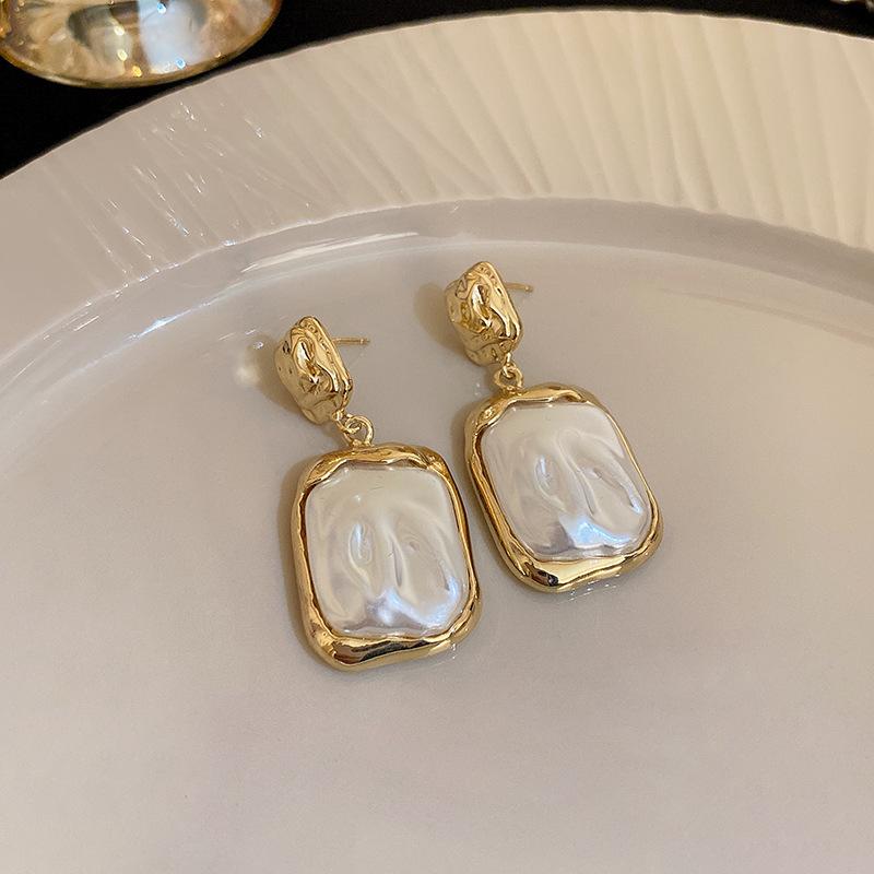 Vintage French Butterfly & Pearl Tassel Earrings - Elegant and Versatile Women's Studs