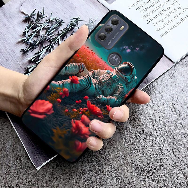 

Чехол «Астронавты на цветочном поле» для Moto Edge 50 40 Pro Edge 40 30 Ultra Neo Fusion G Power G Stylus G Play E32 E20 E40 G Stylus 2021