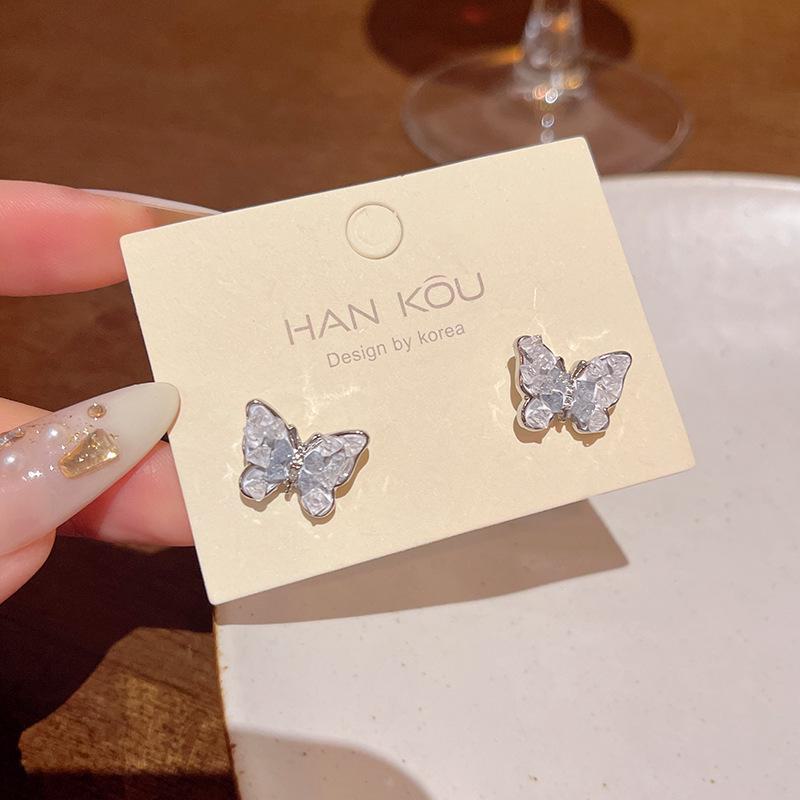 Korean Crystal Butterfly & Pearl Earrings - Elegant, High-End Fashion Accessory for Women