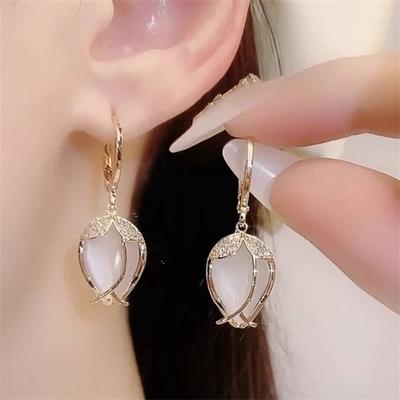 Yeni Zarif Çiçek Opal Damla Küpeler Vintage Rhinestone Uzun Püsküllü Zirkon Küpeler Kadın Modası Parti Düğün Takıları