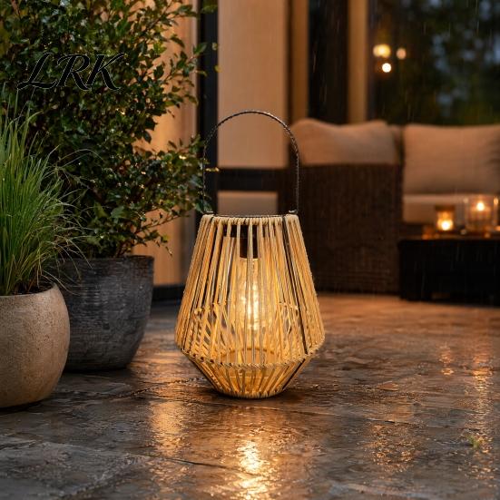 Rattan Woven Solar Lamp Lantern, Outdoor Faux Light, Rustic Waterproof Decorative Light Powered Hanging Lantern for Garden Balcony Patio Porch