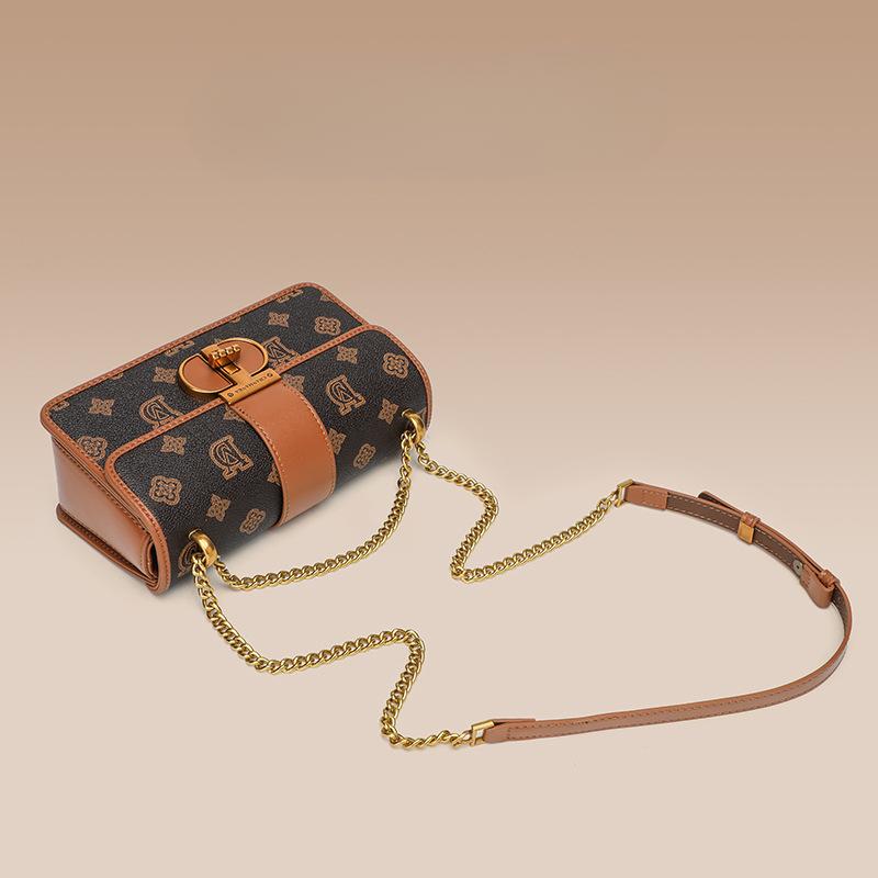 Textured Niche Underarm Bags for Women Autumn and Winter Printed Letters Small Square Bags High End Crossbody Bags