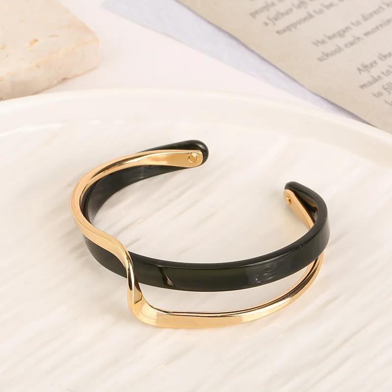 Korea Light Luxury White Shellfis Board Bracelet Bend Metallic Texture Bracelets Set for Women Fashion Jewelry Gifts Wholesale