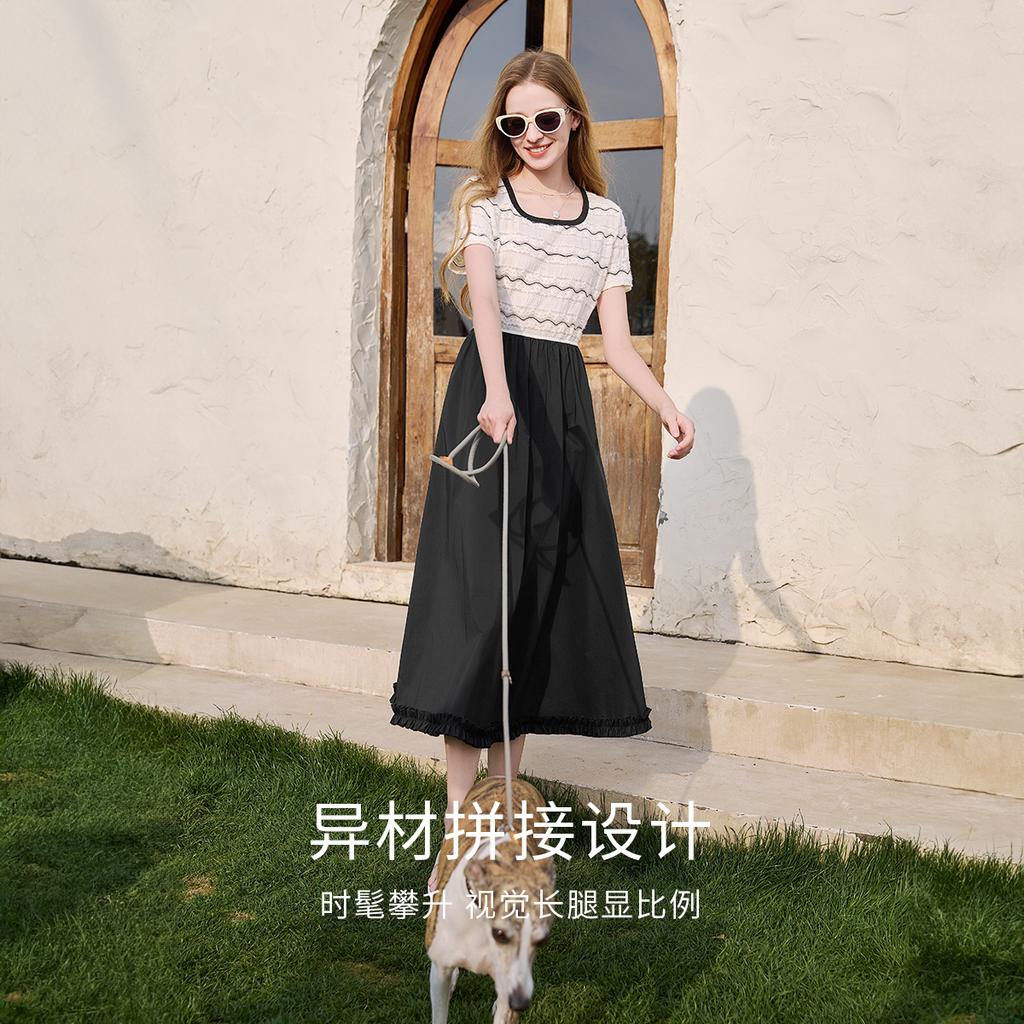 Fragrant striped contrasting knitted dress for women in the summer of 2026, new lace patchwork waist skirt, short sleeved lightweight skirt