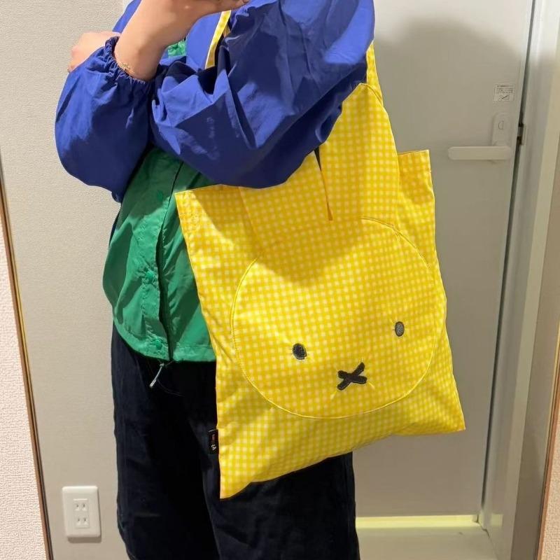 Cartoon Single-shoulder Versatile Commuter Handbag, Fashionable, Versatile and Cute Tote Bag