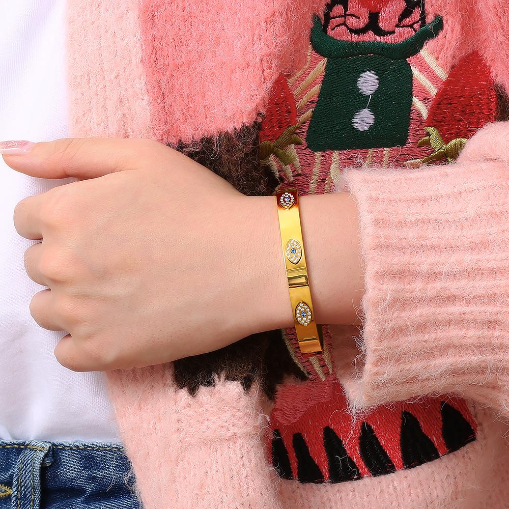 Personalized Bracelet Classic Versatile Devil's Eye Bracelet Fashion Diamond-inlaid Eye Bracelet