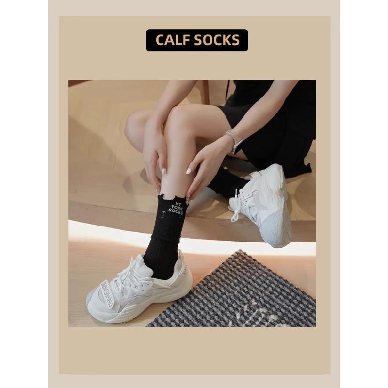 Damen Frühling und Sommer Dünner Stil Trend Neue Buchstaben Loch im Rohr Stapelsocken