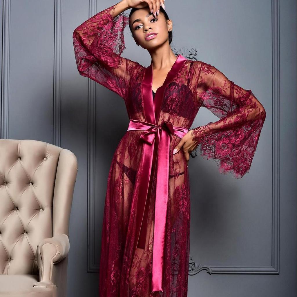 Women's Plus Size Luxury Lace Lingerie & Robe Set - Sexy Hollowed Design