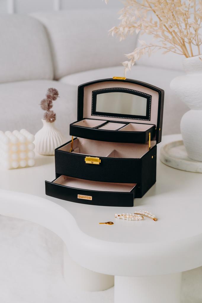 Elegant Jewelry Box - Peterson