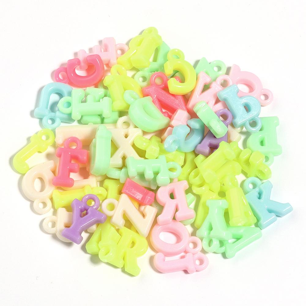 100pcs Plastic Color A-Z Letter Charms Bead Mixed Single Alphabet Pendants for DIY Bracelet Earring Necklace Jewelry Accessories