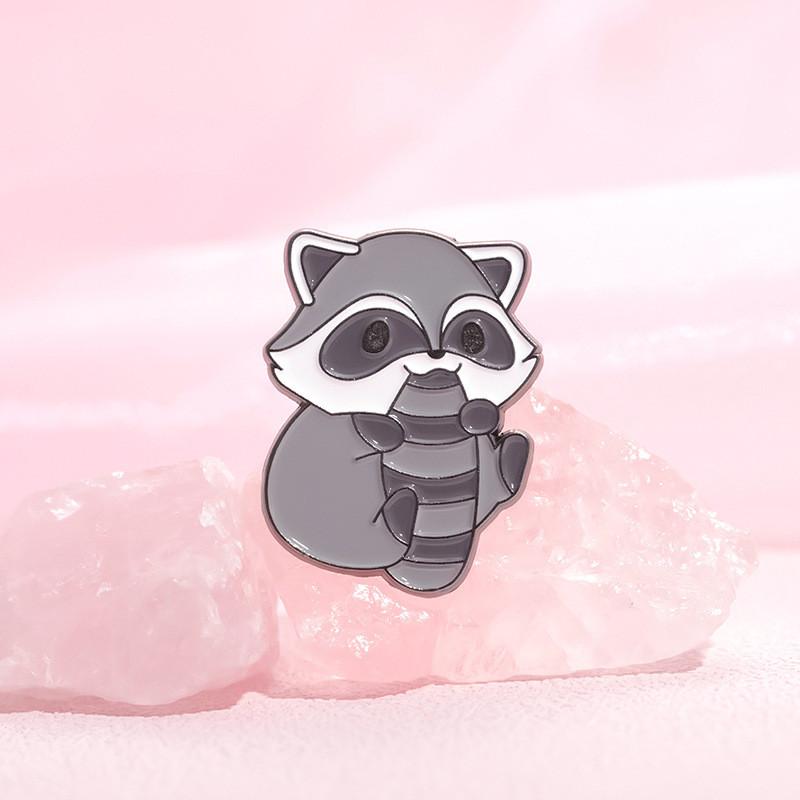 Playful Charming Raccoon Design Brooch Fun Animal Pin Stylish Alloy Badge Everyone For