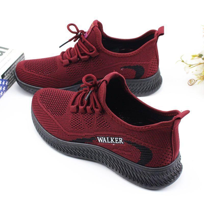 Old Beijing cloth shoes female mother shoes new fashion versatile sports shoes flying woven breathable soft sole not tired feet casual shoes