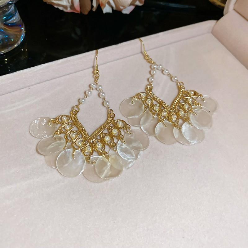 Urlaubsstil Muschel Runde Quaste Ohrringe Klein Frisch Mode Vielseitig Minimalistisch Ohrhaken Design Einzigartiger Schmuck Damen