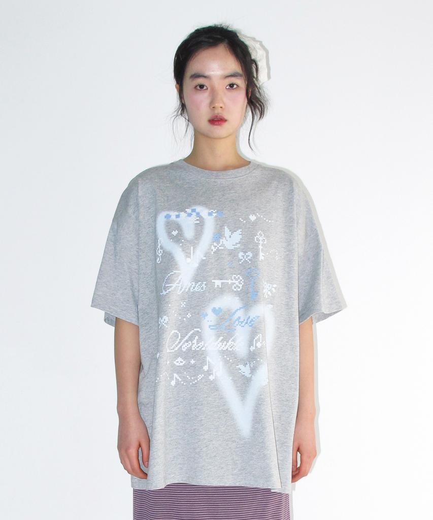 AMES-WORLDWIDE Heart Pixel Art Tee Gray