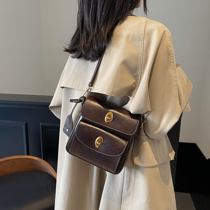 Fashion trend multi-pocket small square bag women's bag 2025 new niche simple shoulder bag casual messenger bag