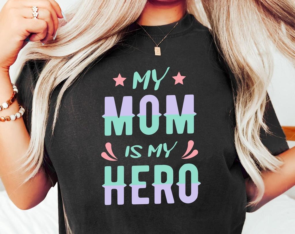 Retro Mutter T-Shirt / Mein Mama Ist Mein Held T-Shirt / Frohen Muttertag 90er Jahre Mama T-Shirt / Personalisiertes Muttertagsgeschenk Weihnachten Damen T-Shirts Tops