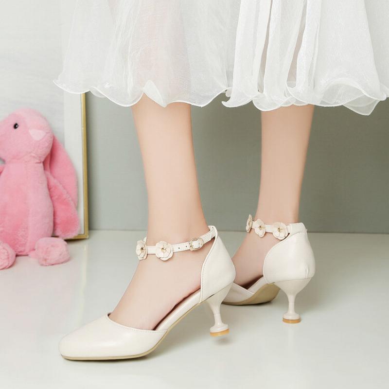 New princess sandals middle and older children's student performance shoes little girl children's sandals pink lolita girls sandals