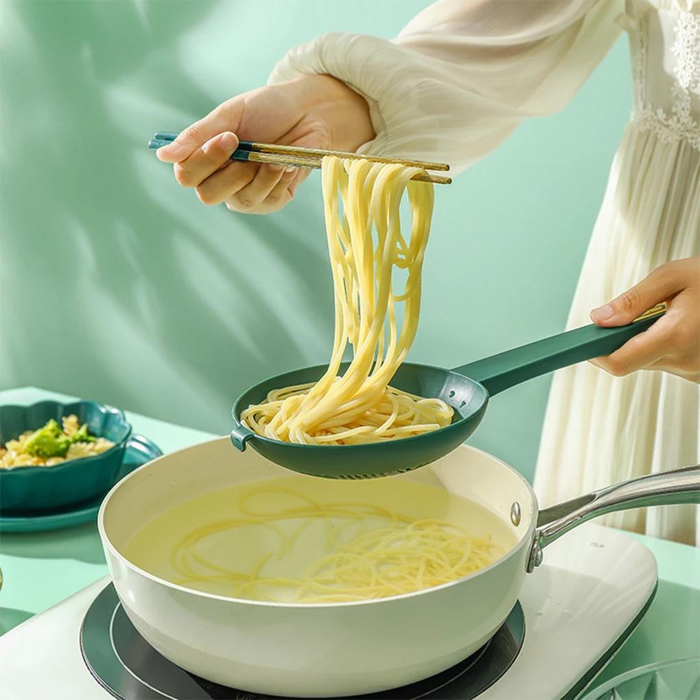 High Temperature Resistant Long Handle Large Strainer Noodle Dumpling Filter Spoon With Anti-leakage Net Bleached Water Scoop