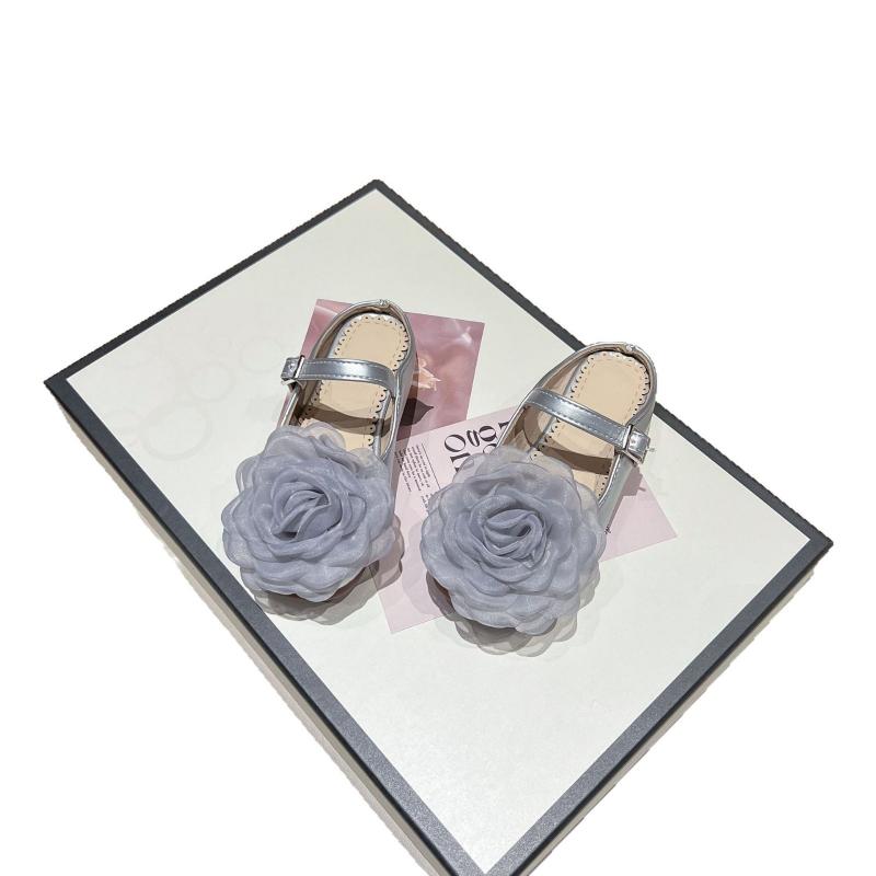 Children's slippers summer new girl shoe soft sole non slip slippers fashion princess slippers flower shoe Versatile kids shoes