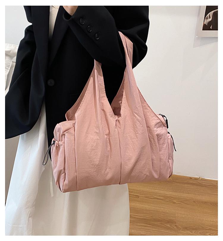 Borsa Tote Pieghettata alla Moda con Tasche Multiple: Borsa a Spalla Versatile, Leggera e di Grande Capacità 2026