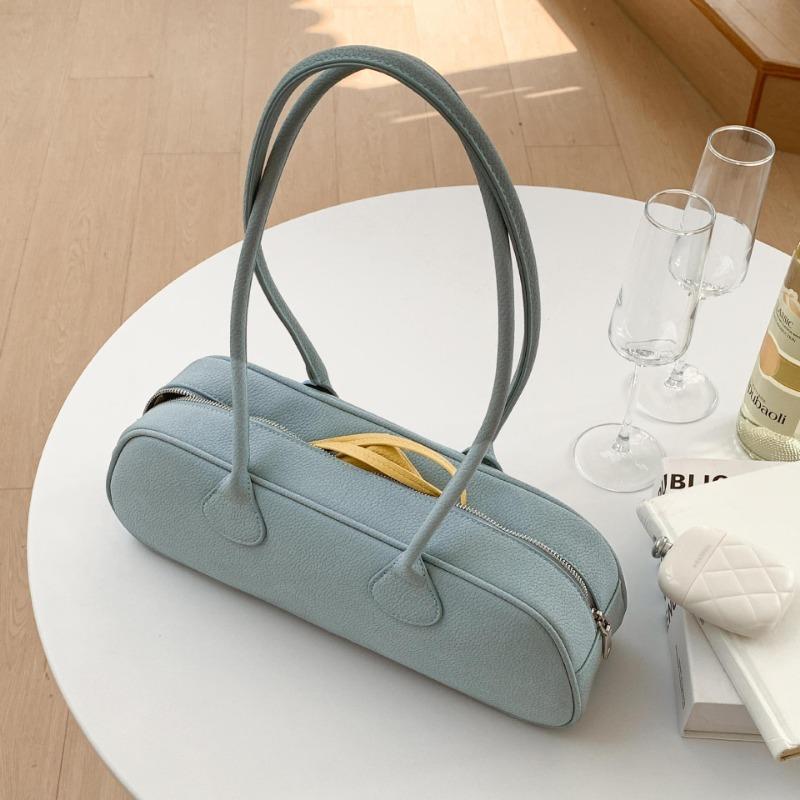 Baguette bag, matte niche design, underarm bag, fashionable and versatile, new handheld shoulder bag for women