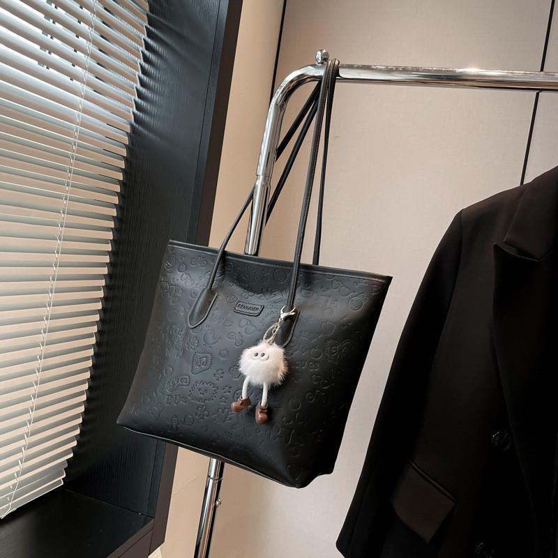 Stylish Large Capacity Tote Bag For Women In Black Pink And Khaki Ideal For Everyday Use